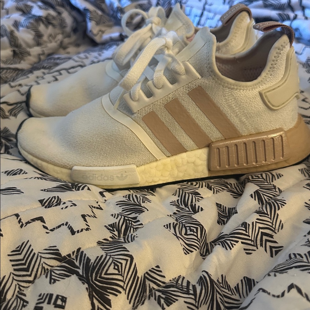 Adidas NMD R1 White Ash Pearl women’s Shoes.